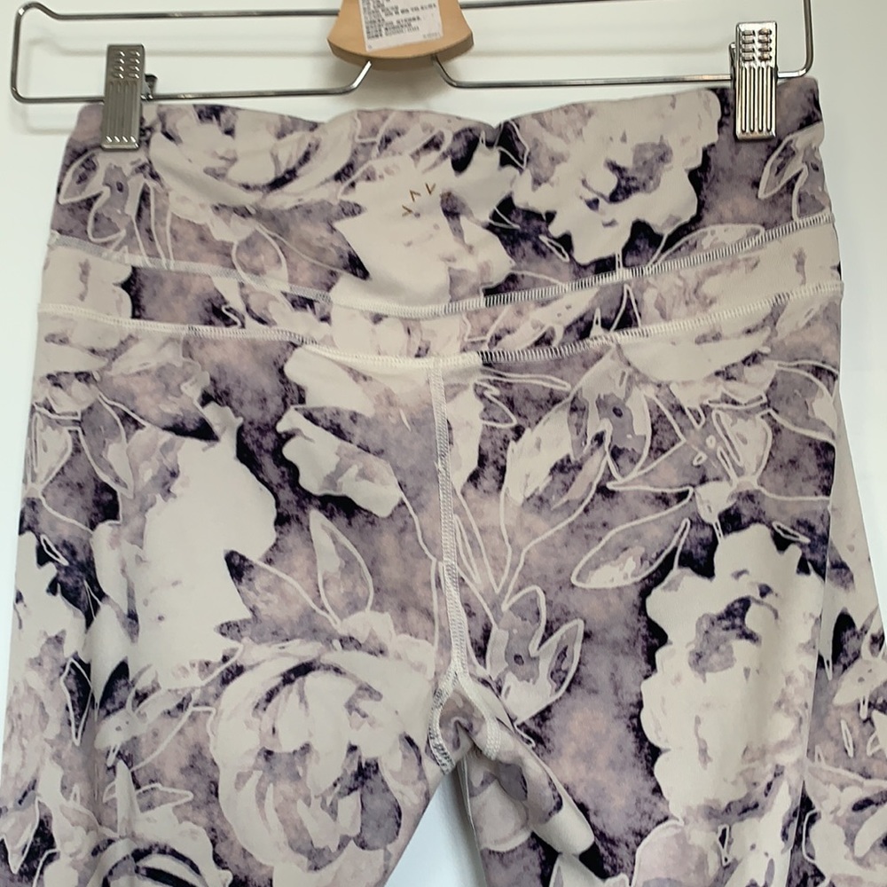 Barley/Equinox Patterned Full Length Leggings - image 3